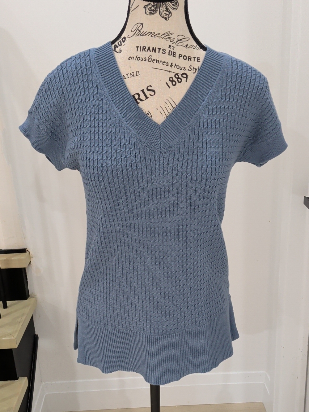 MARLED | Women's Chins Blue Short Sleeved V-Neck Knitted Sweater